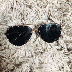 BLACK ROXANNE QUAY SUNGLASSES JACLYN HILL